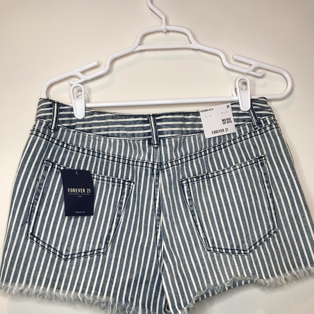 Forever 21 Mid Rise Cut Offs - Picture 2 of 4